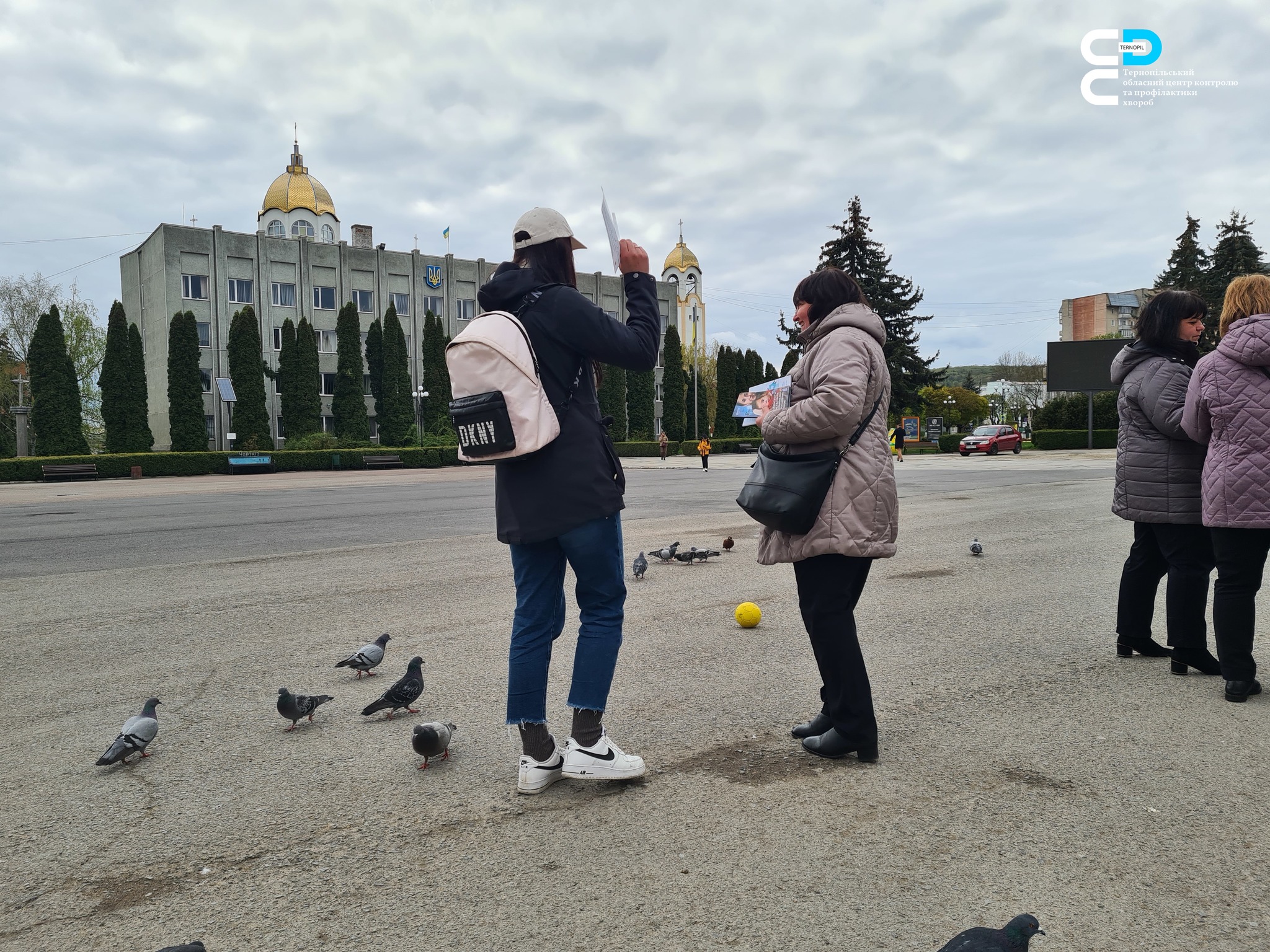 🚑 У вакцинальному автобусі Центру контролю профілактики хвороб в Чорткові вакциновано рекордну кількість людей 