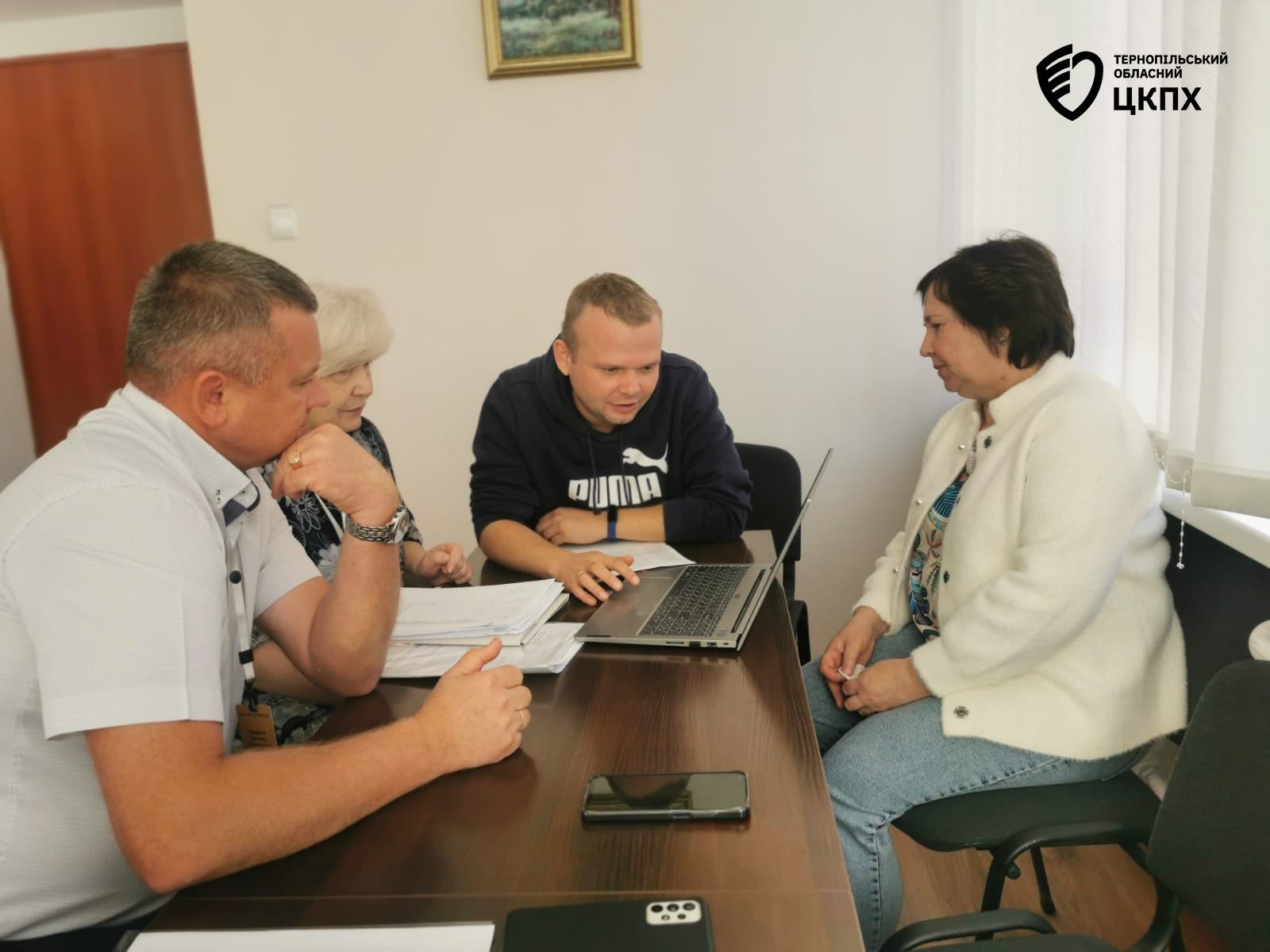 ✅Продовжуються моніторингові візити фахівців ДУ «Тернопільський обласний центр контролю та профілактики хвороб МОЗ України» у медзаклади громад нашої області.