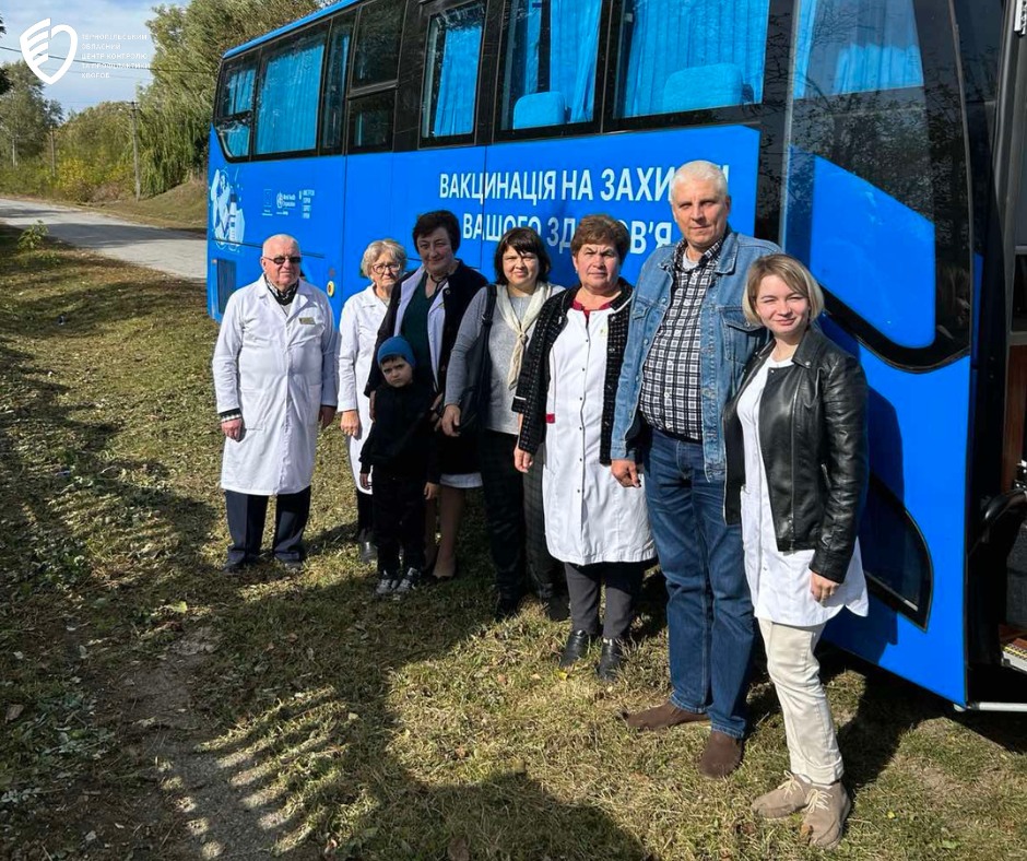 Вакцинальний автобус Тернопільського міськрайонного центру ДУ "Тернопільський ОЦКПХ МОЗ України" продовжує свою роботу