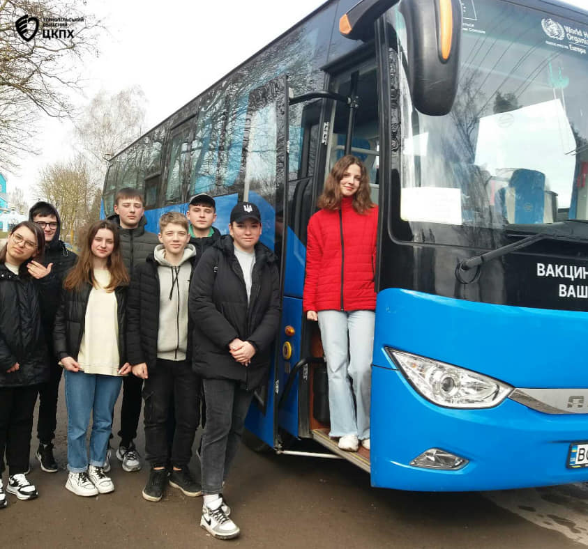 🚑Вакцинальний автобус Кременецького міськрайонного центру ДУ «ТОЦКПХ МОЗ» продовжує свою роботу у село Бодаки на території Вишнівецької ТГ