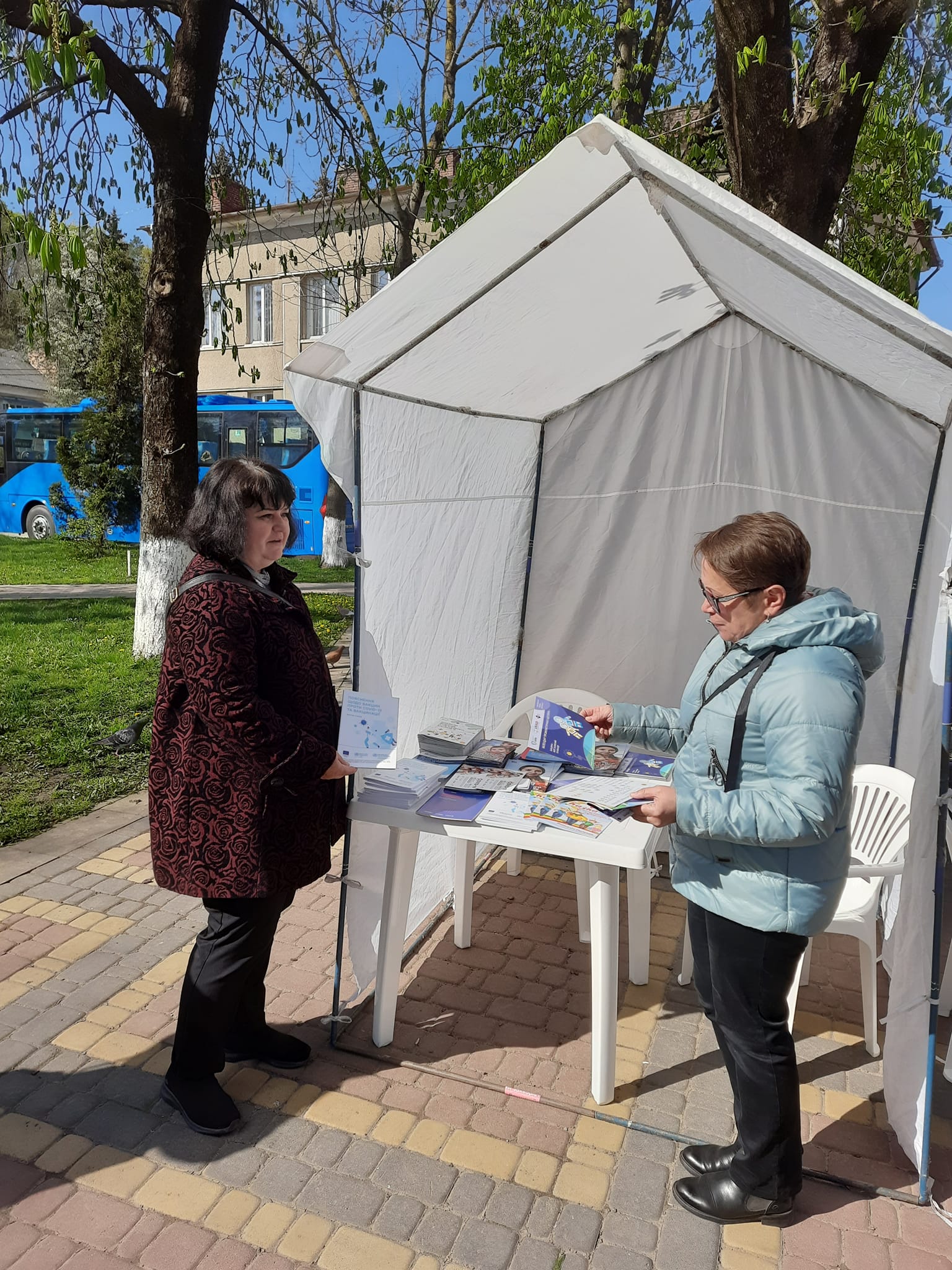 🟢 Сьогодні, 28 квітня, розпочався завершальний робочий день вакцинального автобуса в рамках Європейського тижня імунізації - "Дні здоров'я" у м.Теребовля