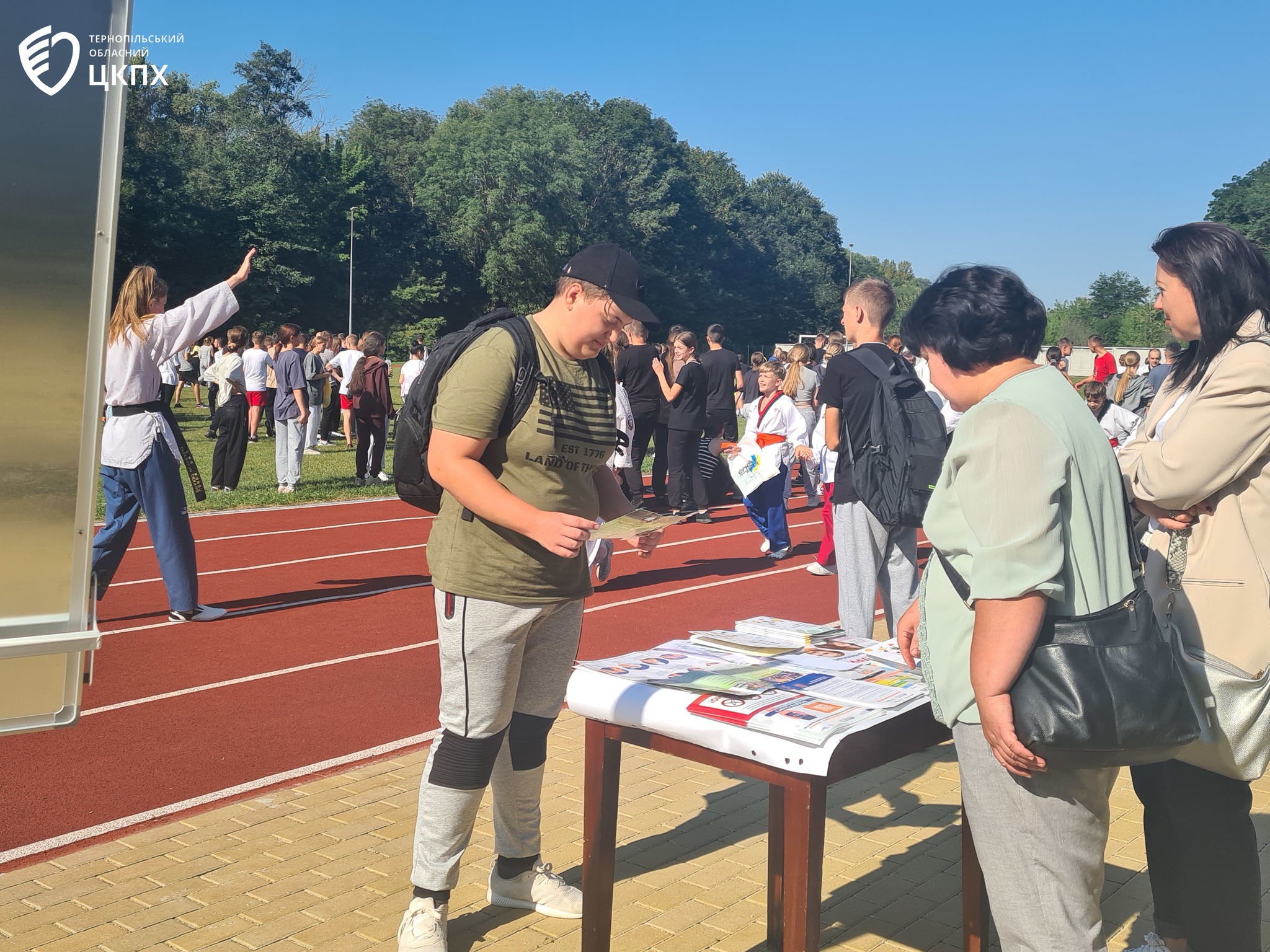 Фізкультурно-оздоровчий захід, приурочений Дню фізичної культури та спорту України, відбувся у ЗУНУ