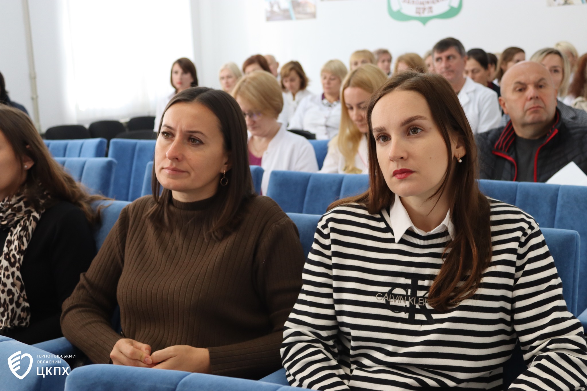 До Всесвітнього дня психічного здоров'я у Заліщицькому ЦПМСД відбувся воркшоп «Дбаю про себе»