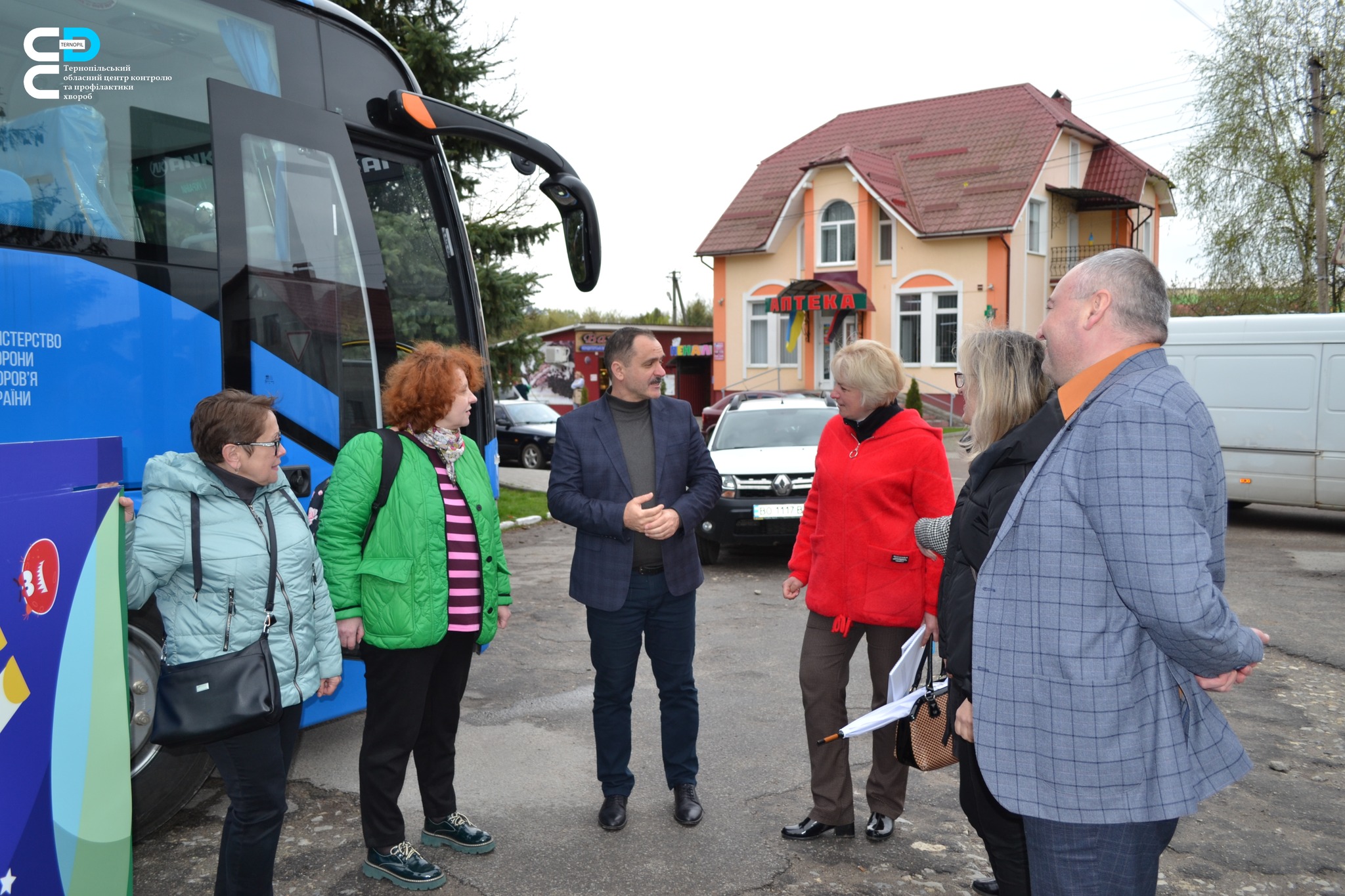 🚑 У Шумську працював вакцинальний автобус Центру контролю профілактики хвороб 