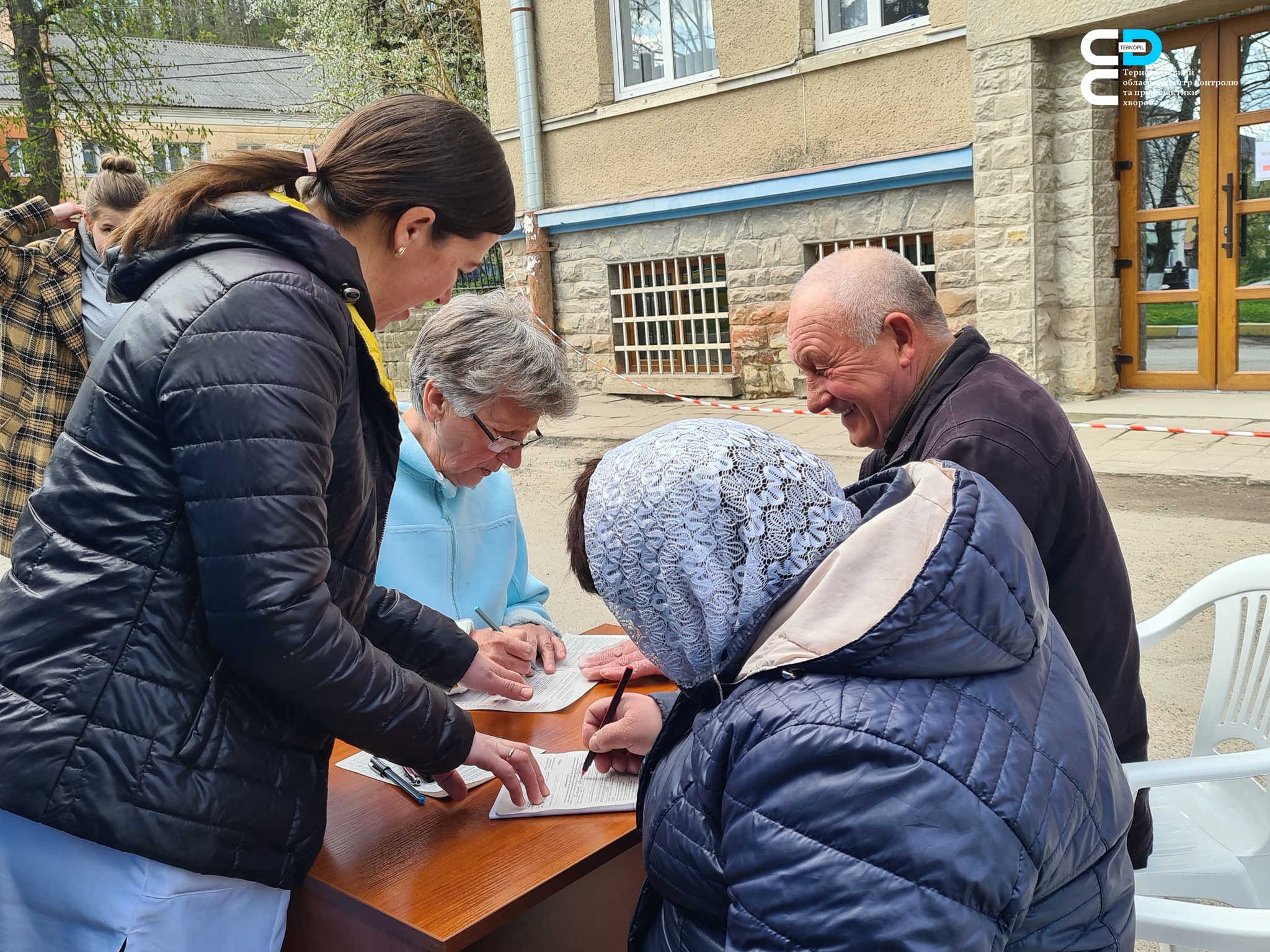 🚑 Під час проведення «Дня здоров’я» в Теребовлі у вакцинальному автобусі імунізувались понад шістдесят жителів громади 