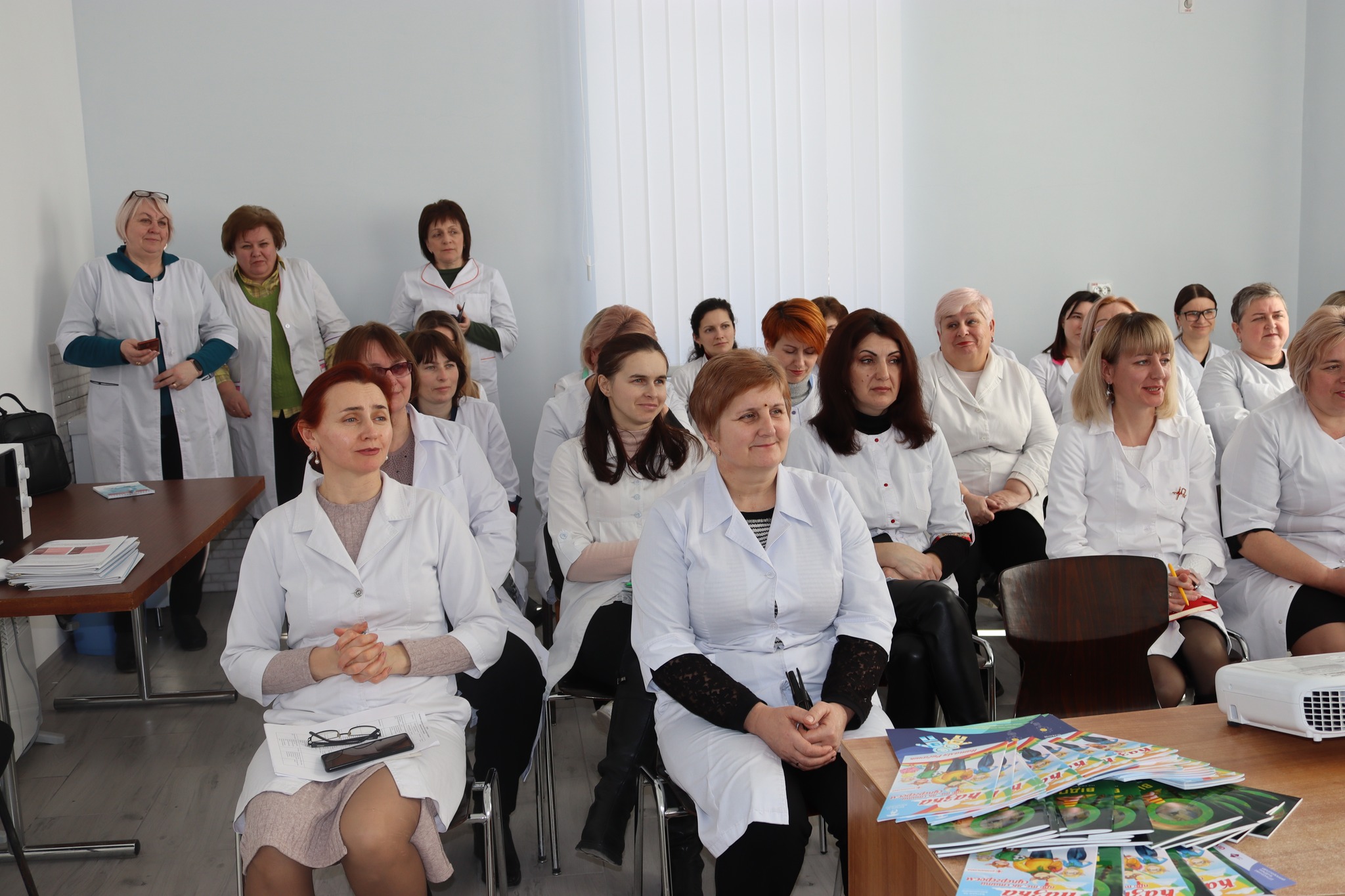 👩‍⚕️ Медиків Чортківської громади навчали розмовляти з майбутніми батьками про вакцинацію