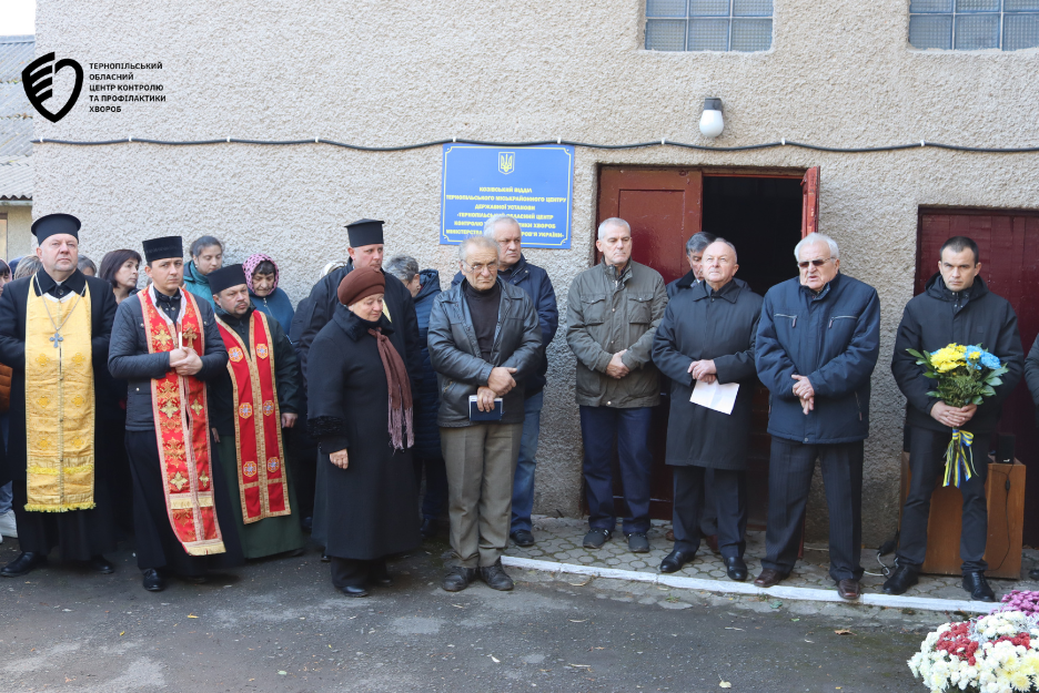 Відкрили меморіальну дошку Герою - Дмитру Івановичу ОГІНСЬКОМУ