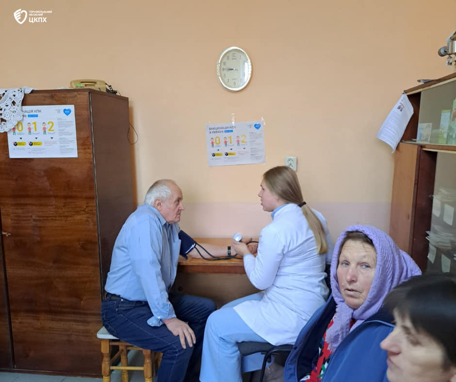 💉🚑 Вакцинальний автобус на Тернопільщині: забезпечення здоров'я та безпеки громад