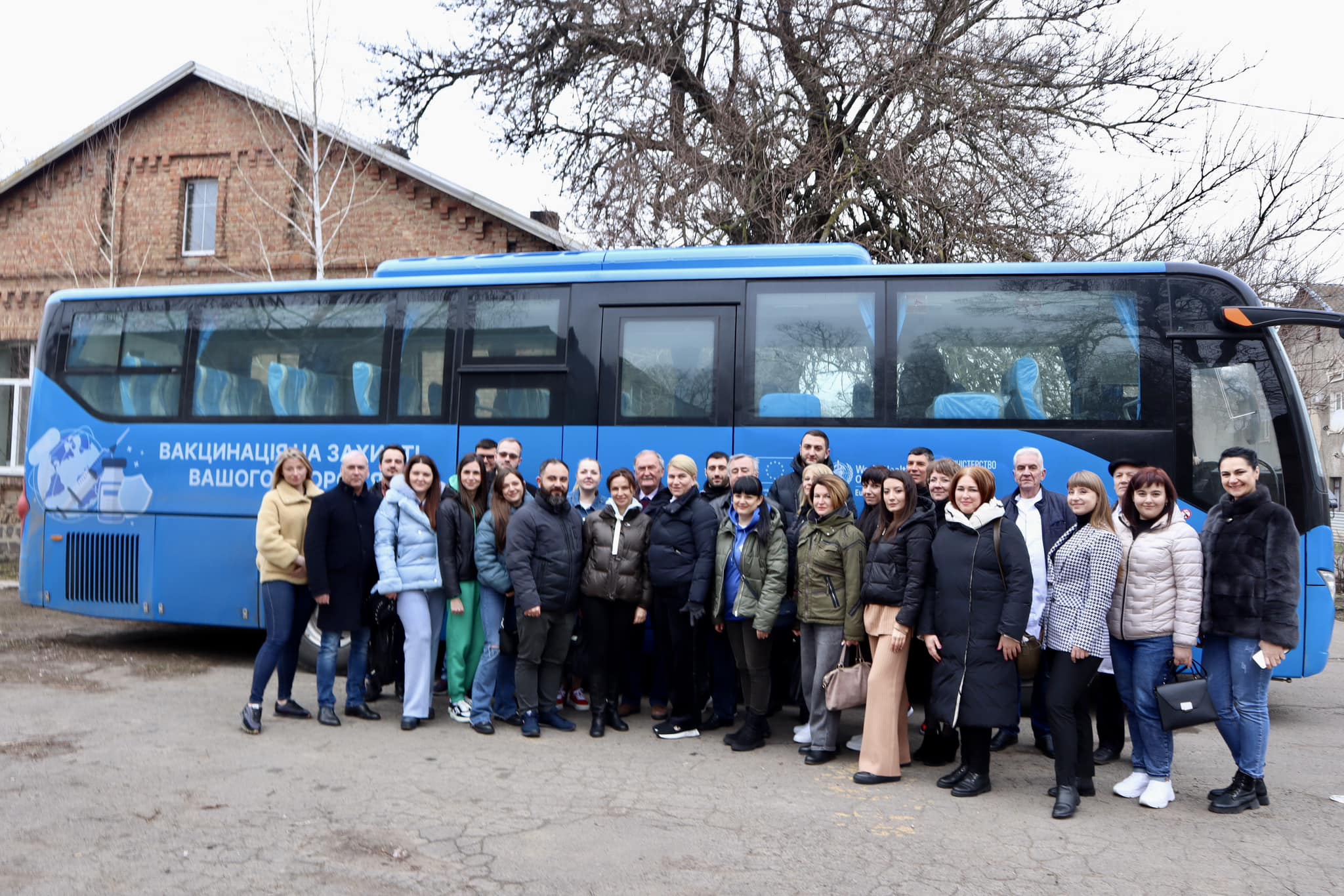 🚌 Вакцинальні автобуси, подаровані раніше цього року Представництвом ВООЗ в Україні Міністерству охорони здоров’я, активно працюють у регіонах для проведення масштабної вакцинації в Україні та захисту найбільш уразливих верств населення